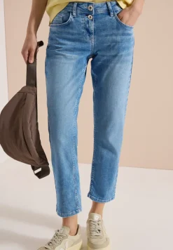 7/8 Slim Leg jeans in casual fit