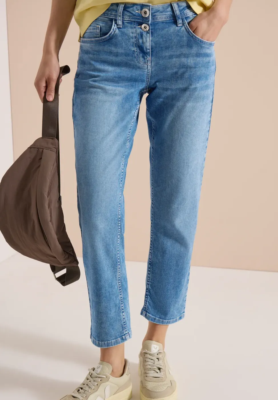 7/8 Slim Leg jeans in casual fit