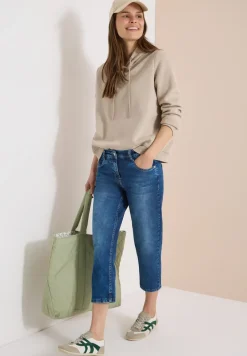 3/4 Slim Leg jeans in casual fit