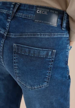 3/4 Slim Leg jeans in casual fit