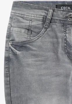 3/4 Slim Leg jeans in casual fit
