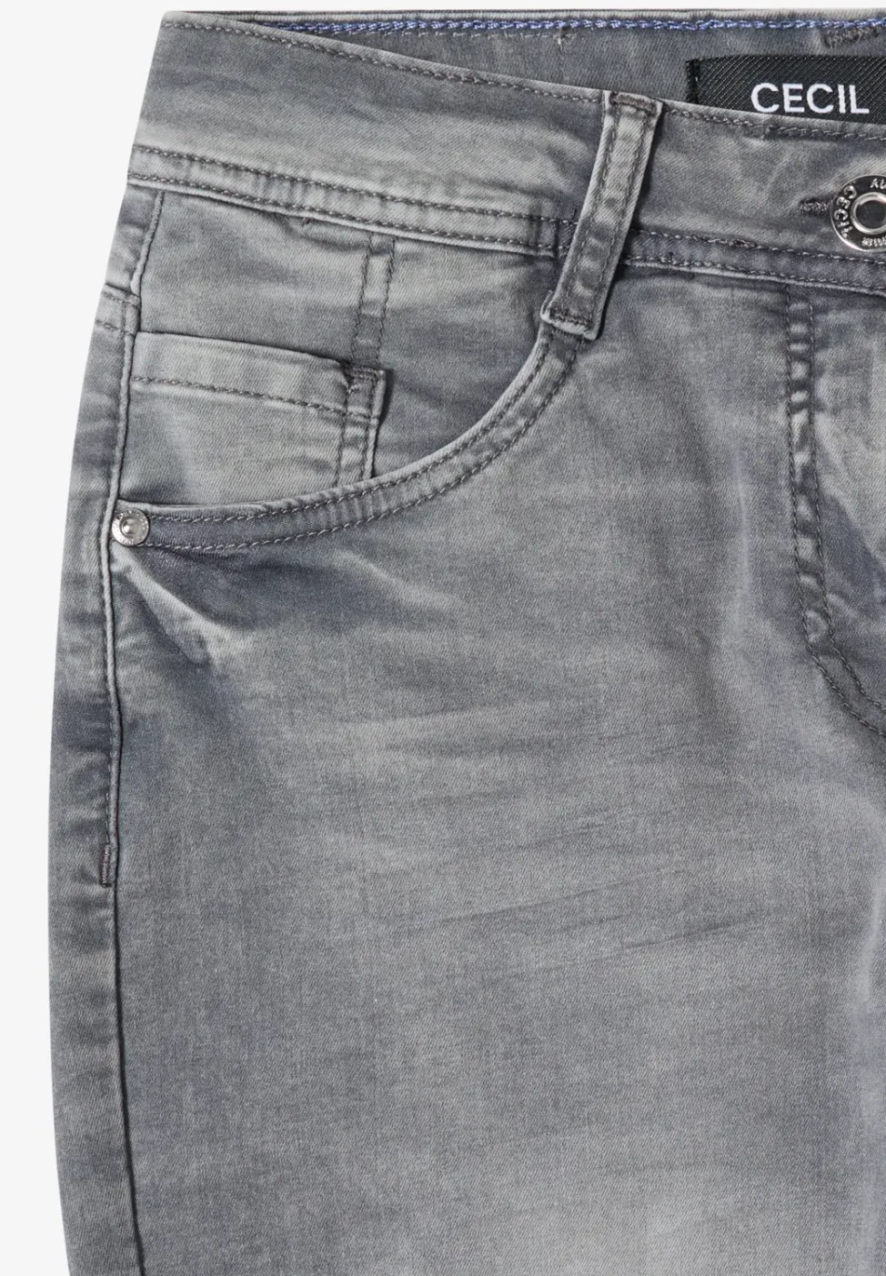 3/4 Slim Leg jeans in casual fit