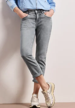 7/8 Slim Leg jeans in casual fit