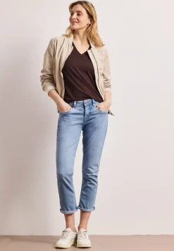 7/8 Slim Leg jeans in casual fit