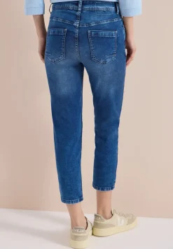 3/4 Slim Leg jeans in Slim Fit