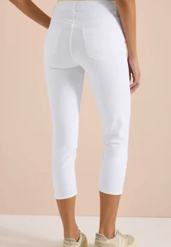 3/4 Slim Leg jeans in Slim Fit