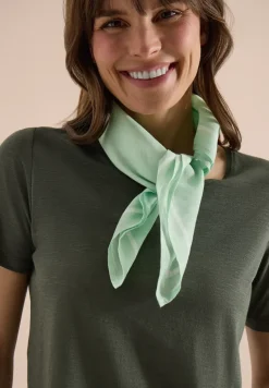Bandana met tape detail