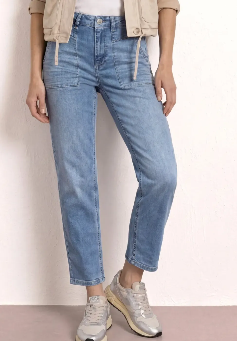 Barrel leg jeans in Loose Fit