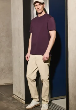 Basic T-shirt in effen kleur