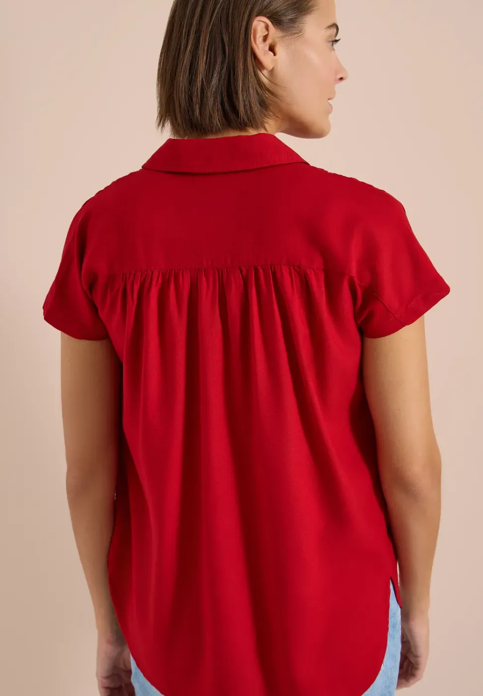 Basic blouse met overhemdkraag in effen kleur
