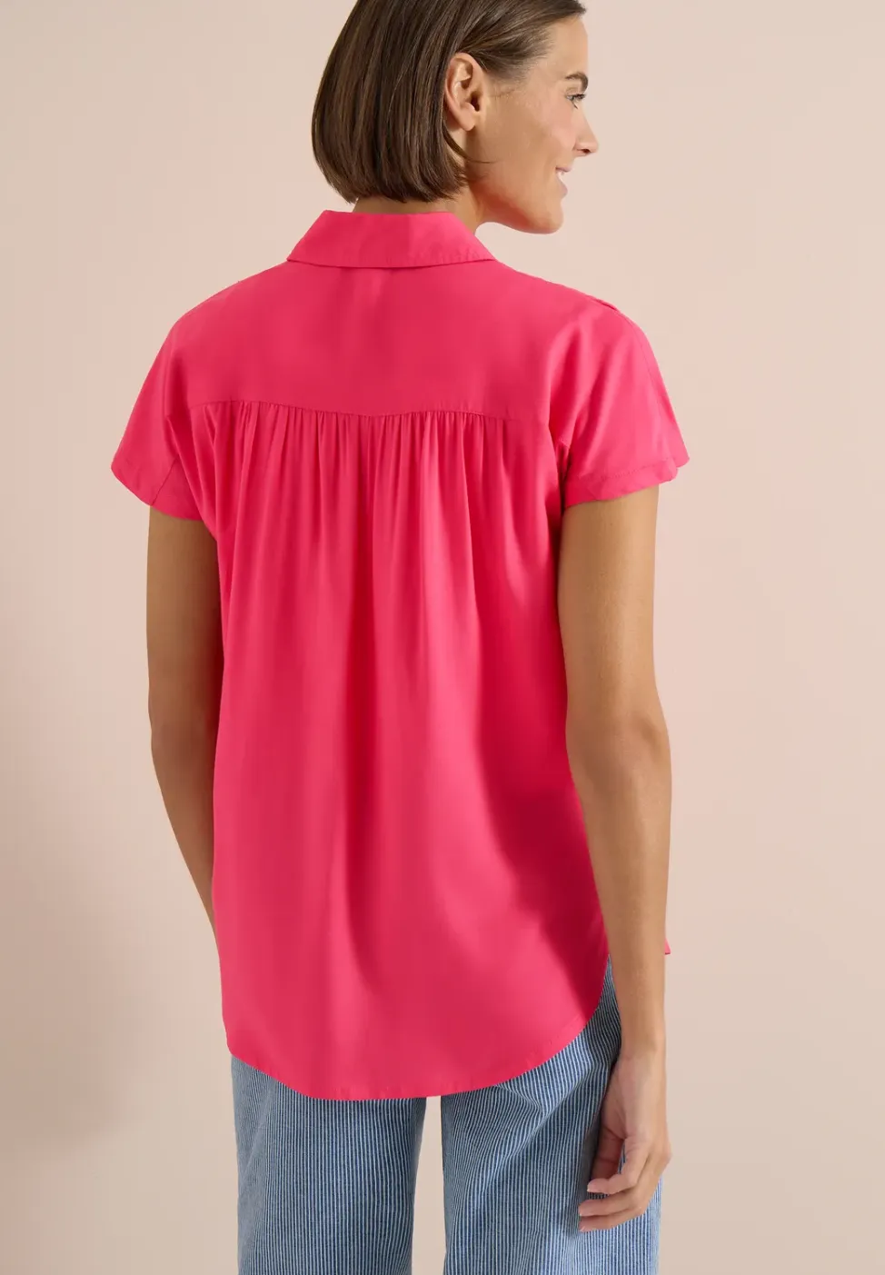 Basic blouse met overhemdkraag in effen kleur
