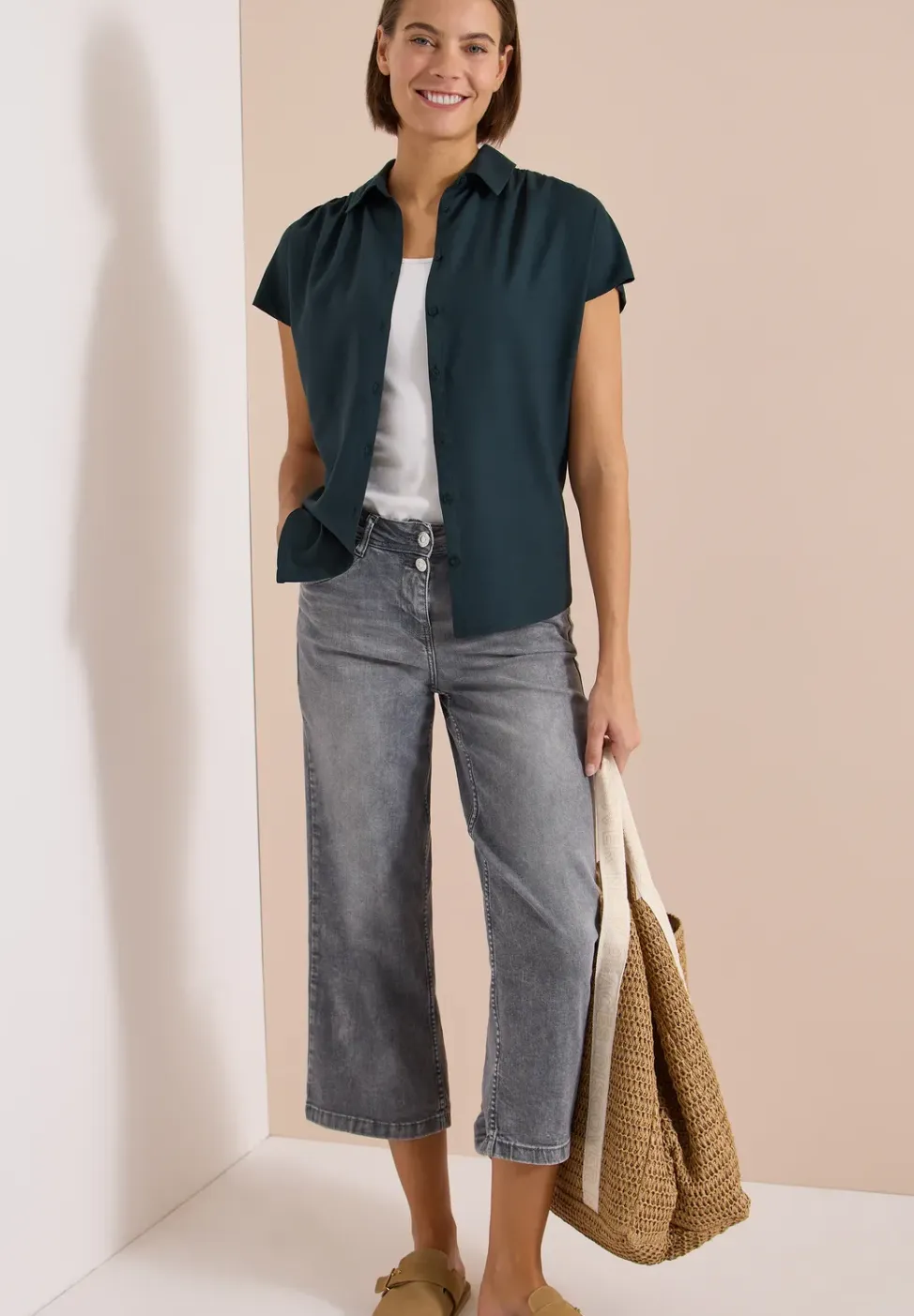 Basic blouse met overhemdkraag in effen kleur