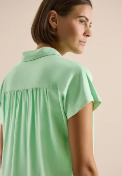 Basic blouse met overhemdkraag in effen kleur