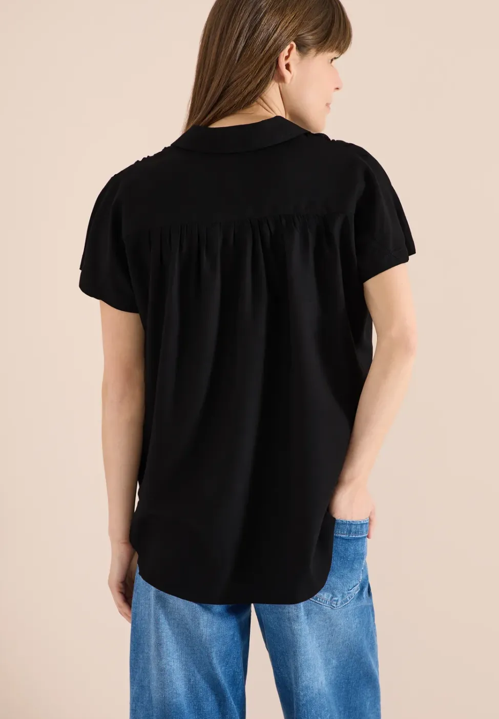 Basic blouse met overhemdkraag in effen kleur