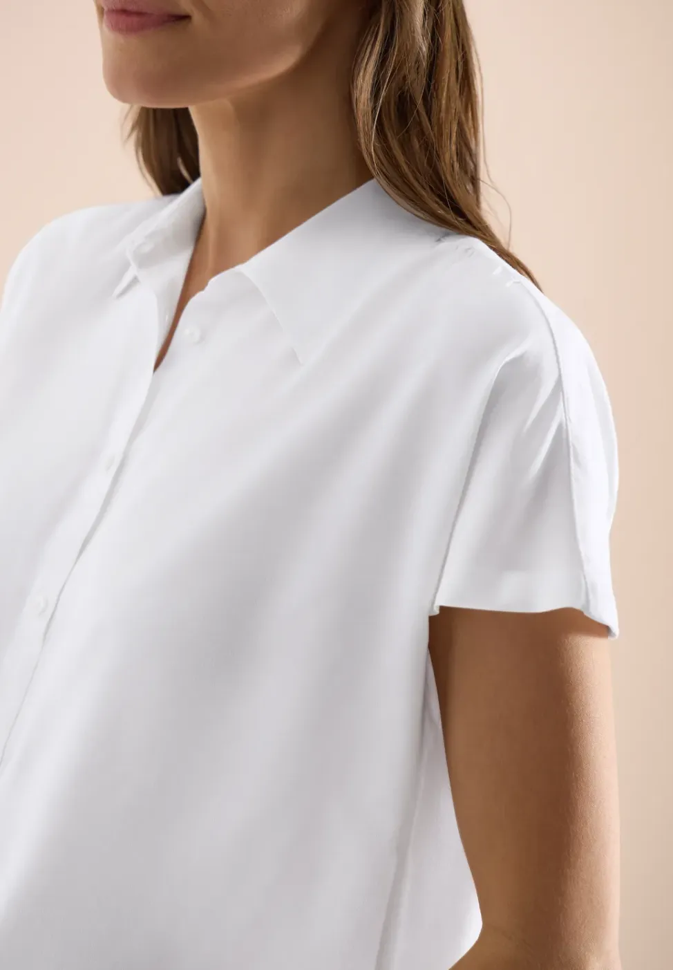 Basic blouse met overhemdkraag in effen kleur