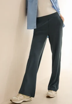 Basic broek met wijde pijpen