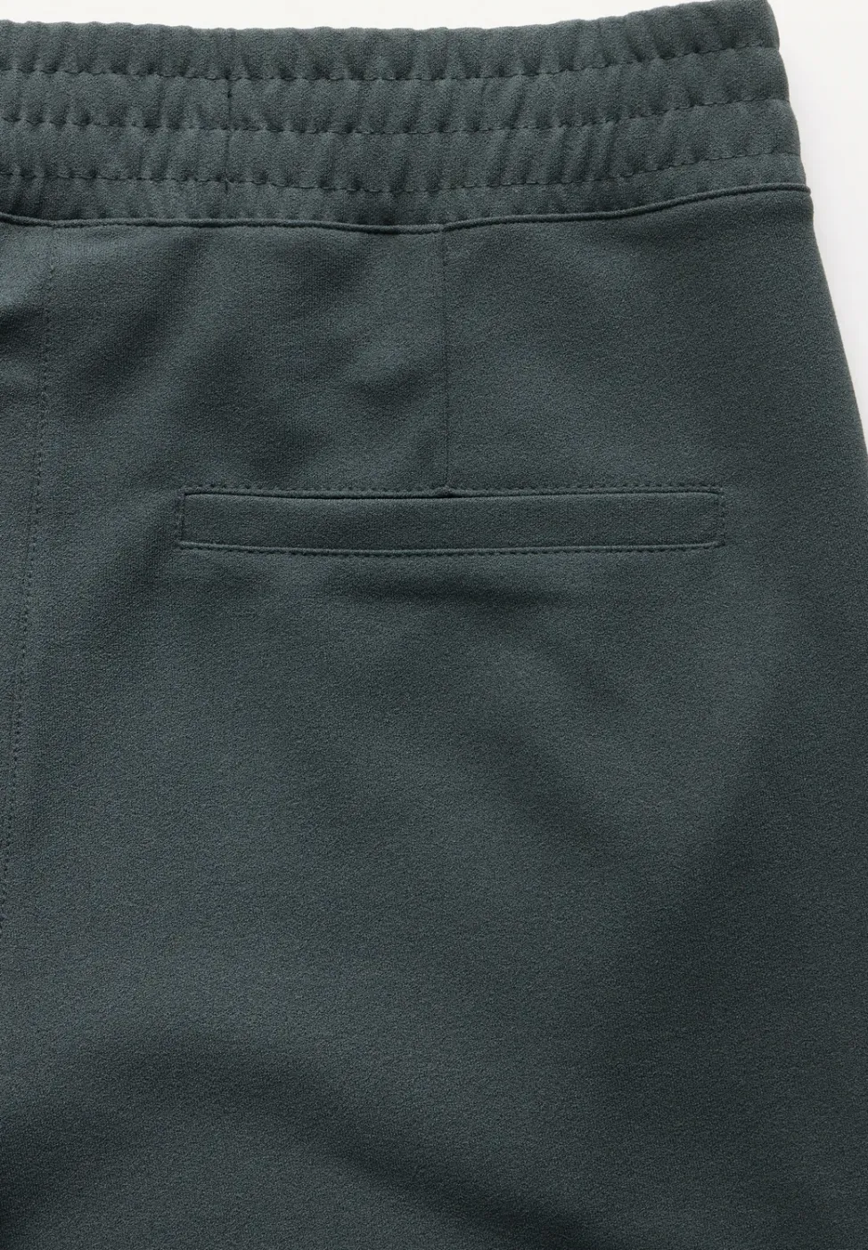 Basic broek met wijde pijpen