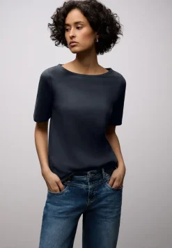 Basic Shirt