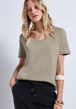 Basic Shirt
