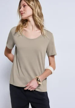 Basic Shirt