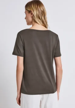 Basic Shirt