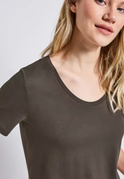 Basic Shirt
