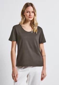 Basic Shirt