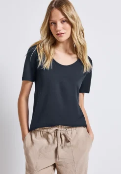 Basic Shirt