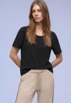 Basic Shirt