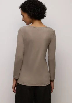Basic shirt met knoopdetail