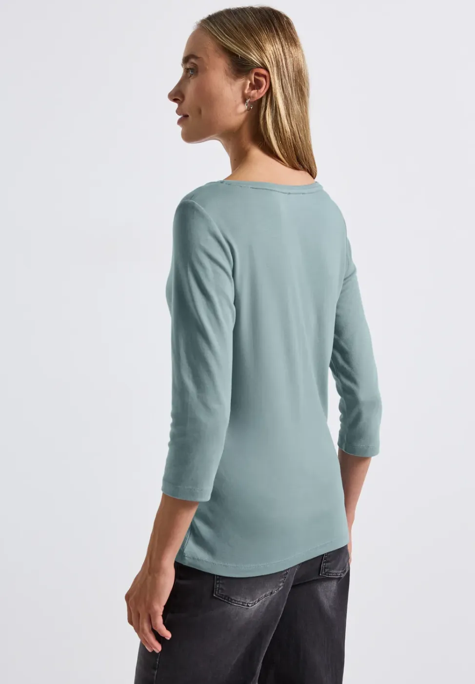 Basic shirt met knoopdetail