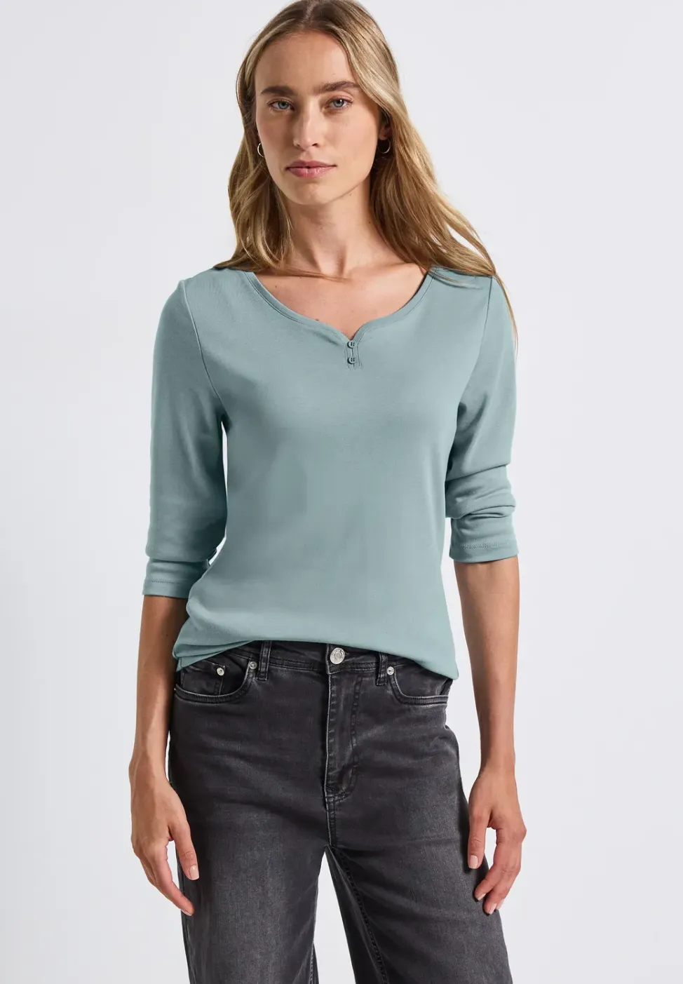 Basic shirt met knoopdetail