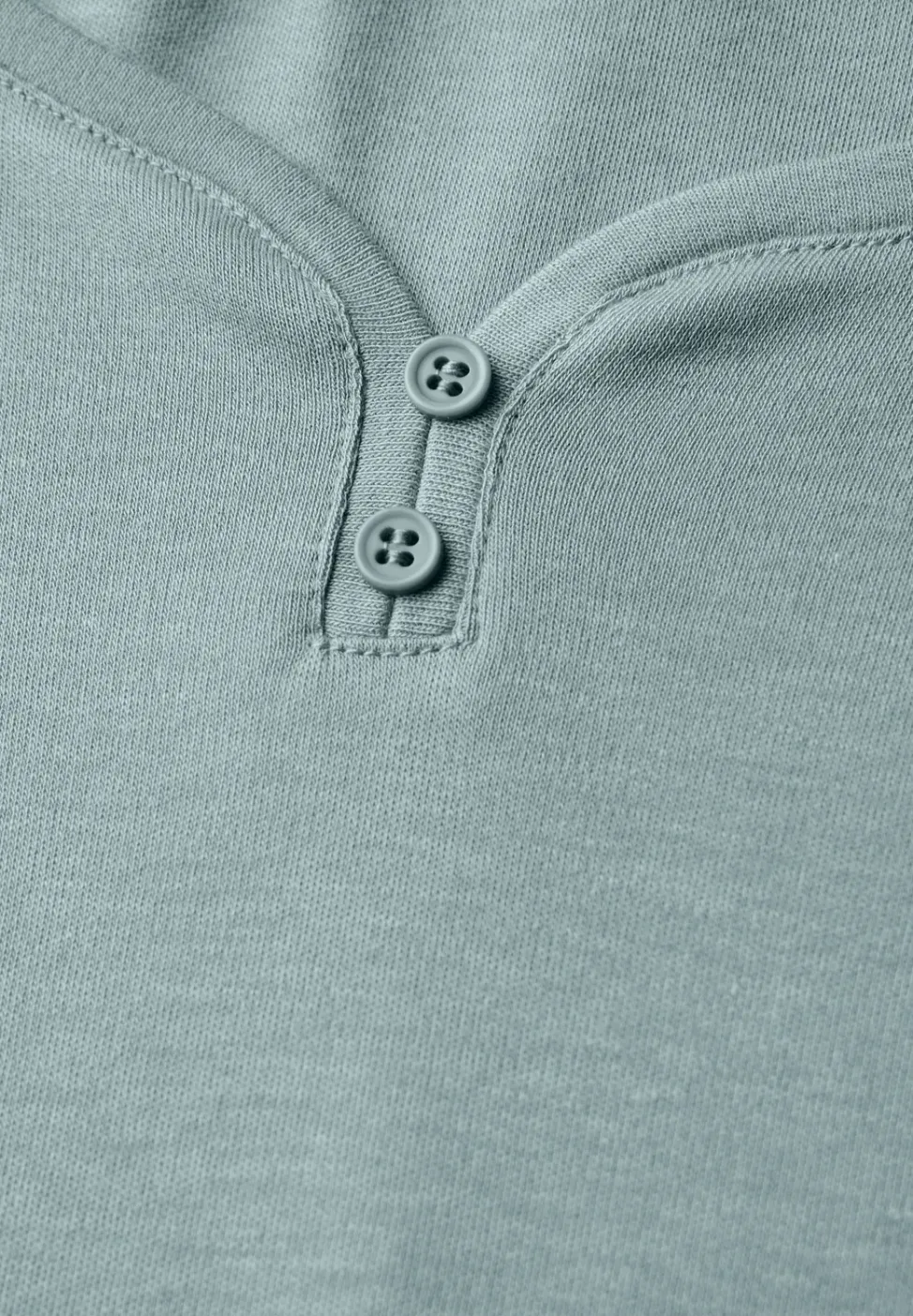 Basic shirt met knoopdetail