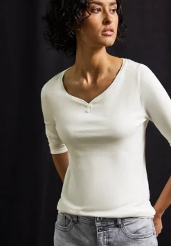 Basic shirt met knoopdetail