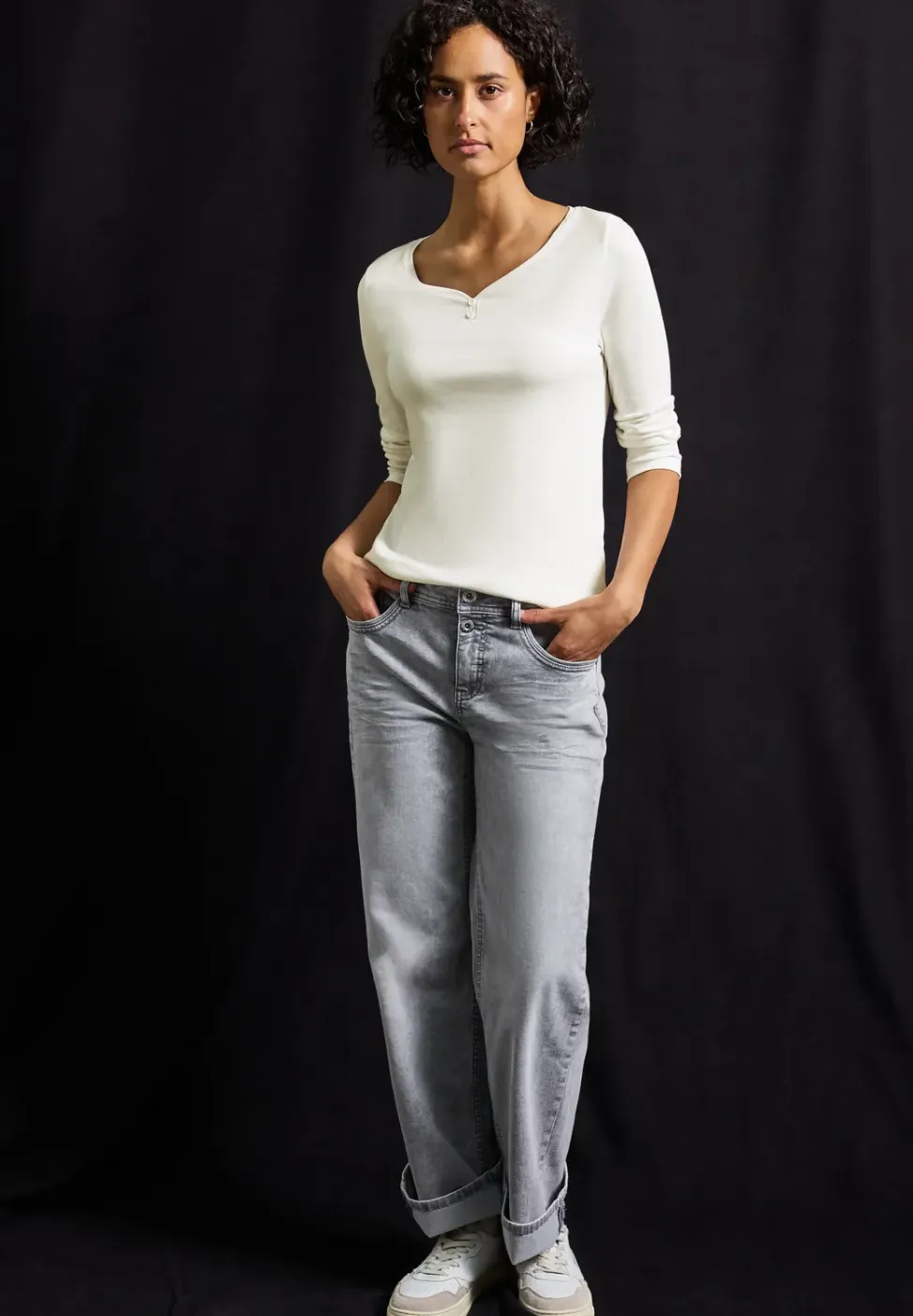 Basic shirt met knoopdetail