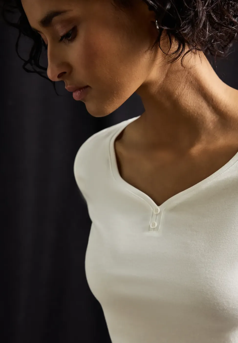 Basic shirt met knoopdetail