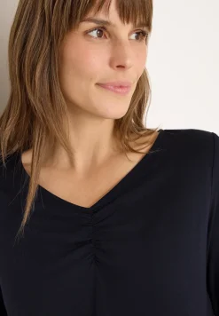 Basic shirt met rimpels