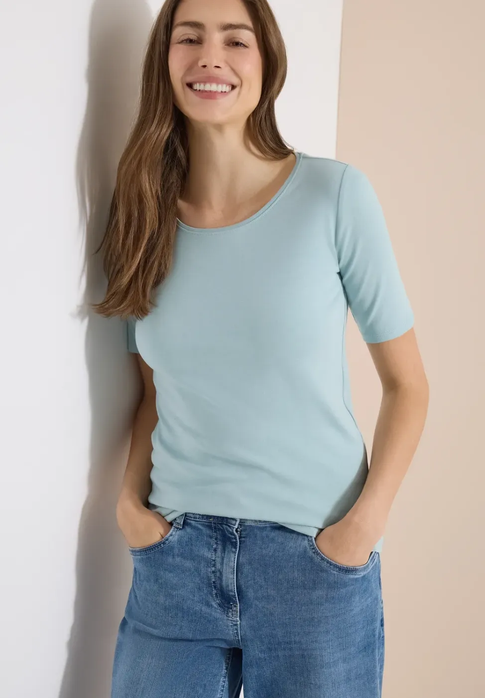 Basic Shirt met ronde hals in effen kleur
