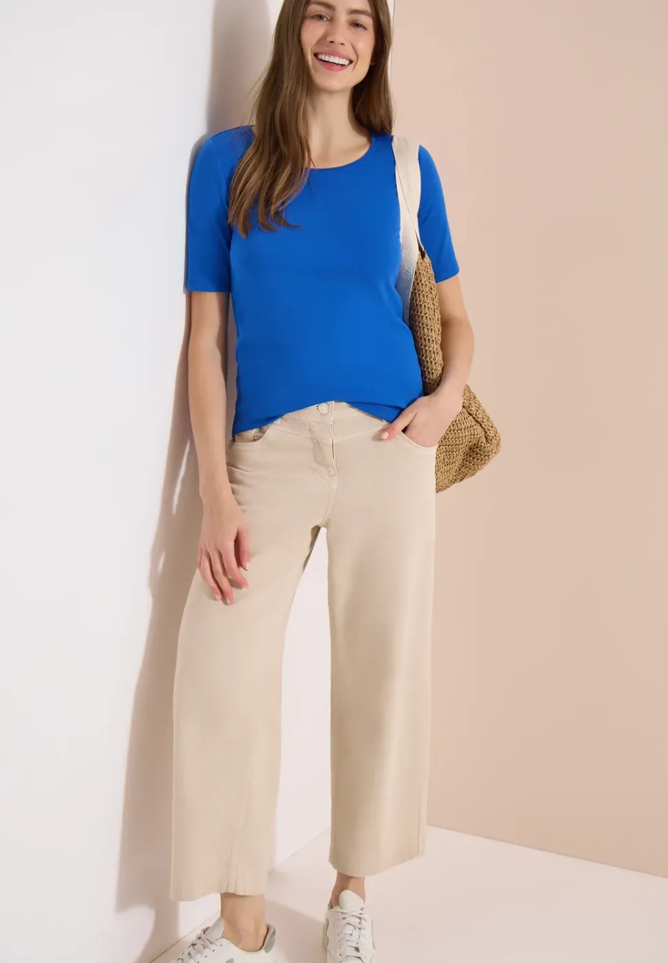 Basic Shirt met ronde hals in effen kleur