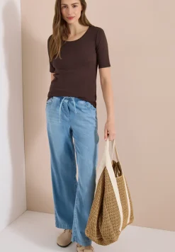 Basic Shirt met ronde hals in effen kleur