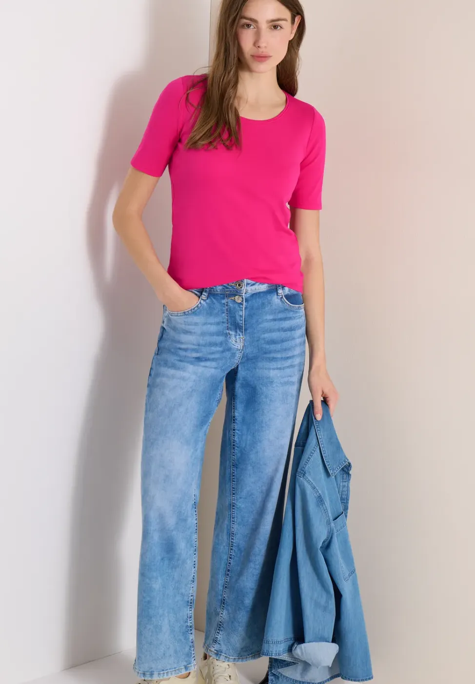 Basic Shirt met ronde hals in effen kleur