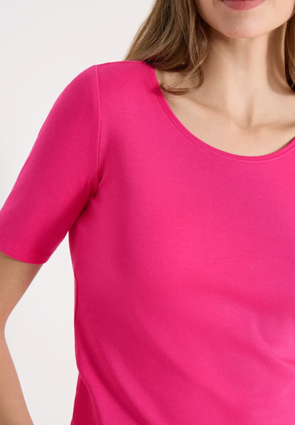 Basic Shirt met ronde hals in effen kleur