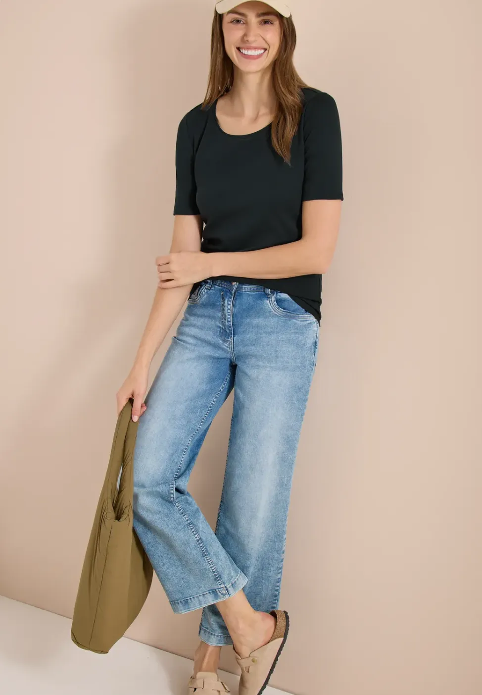 Basic Shirt met ronde hals in effen kleur
