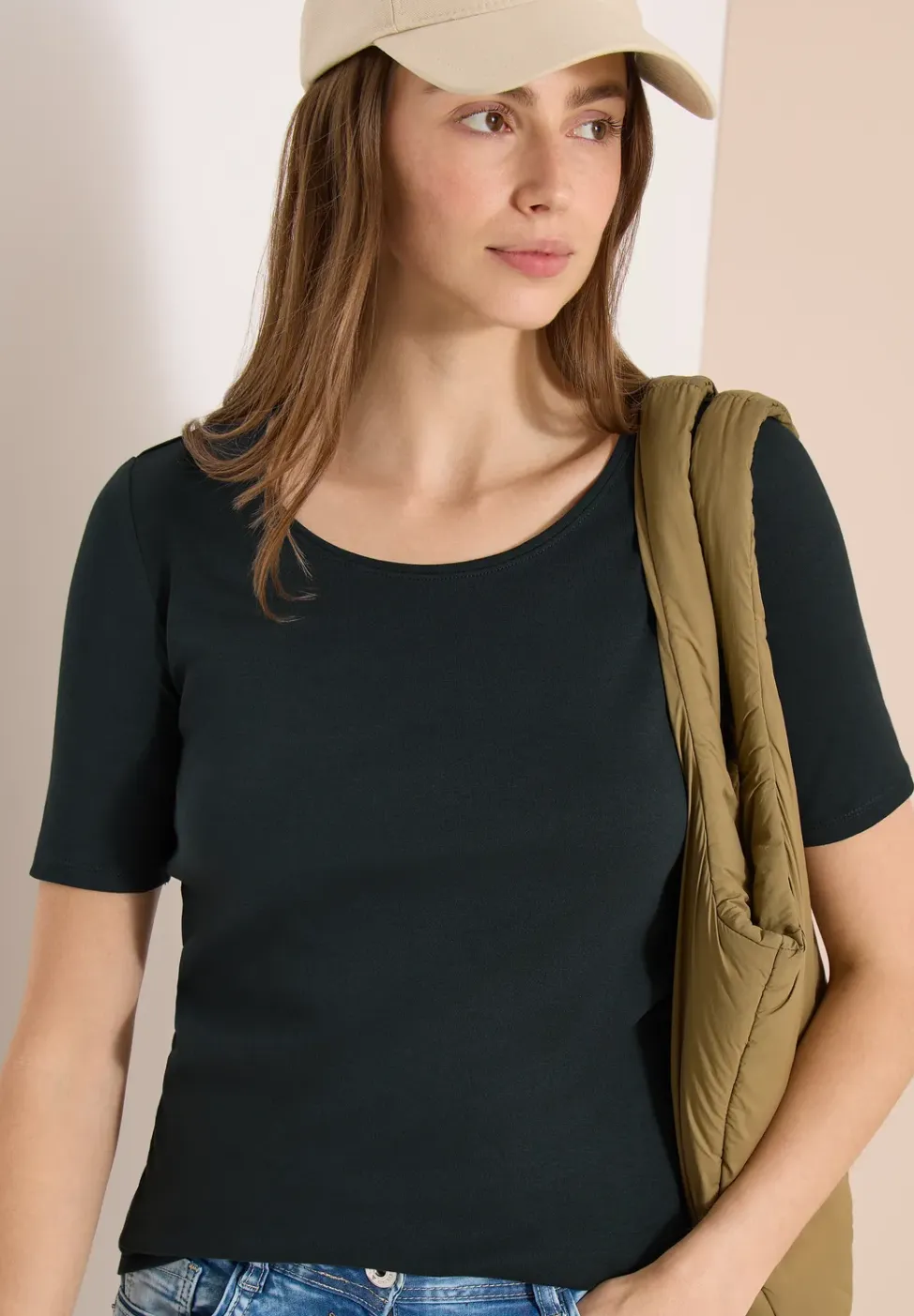 Basic Shirt met ronde hals in effen kleur
