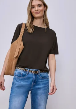 Basic Shirt met schouders