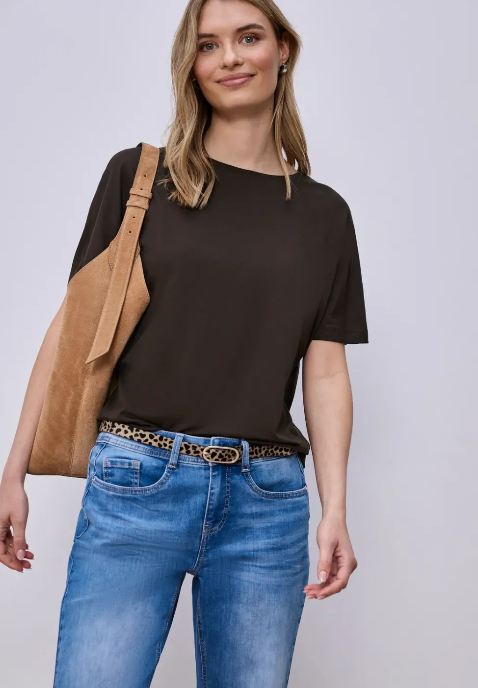 Basic Shirt met schouders