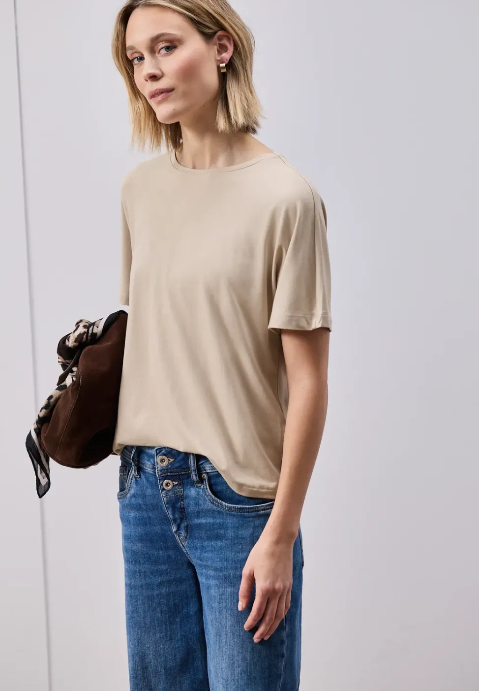 Basic Shirt met schouders
