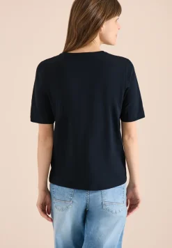 Basic Shirt met V-hals