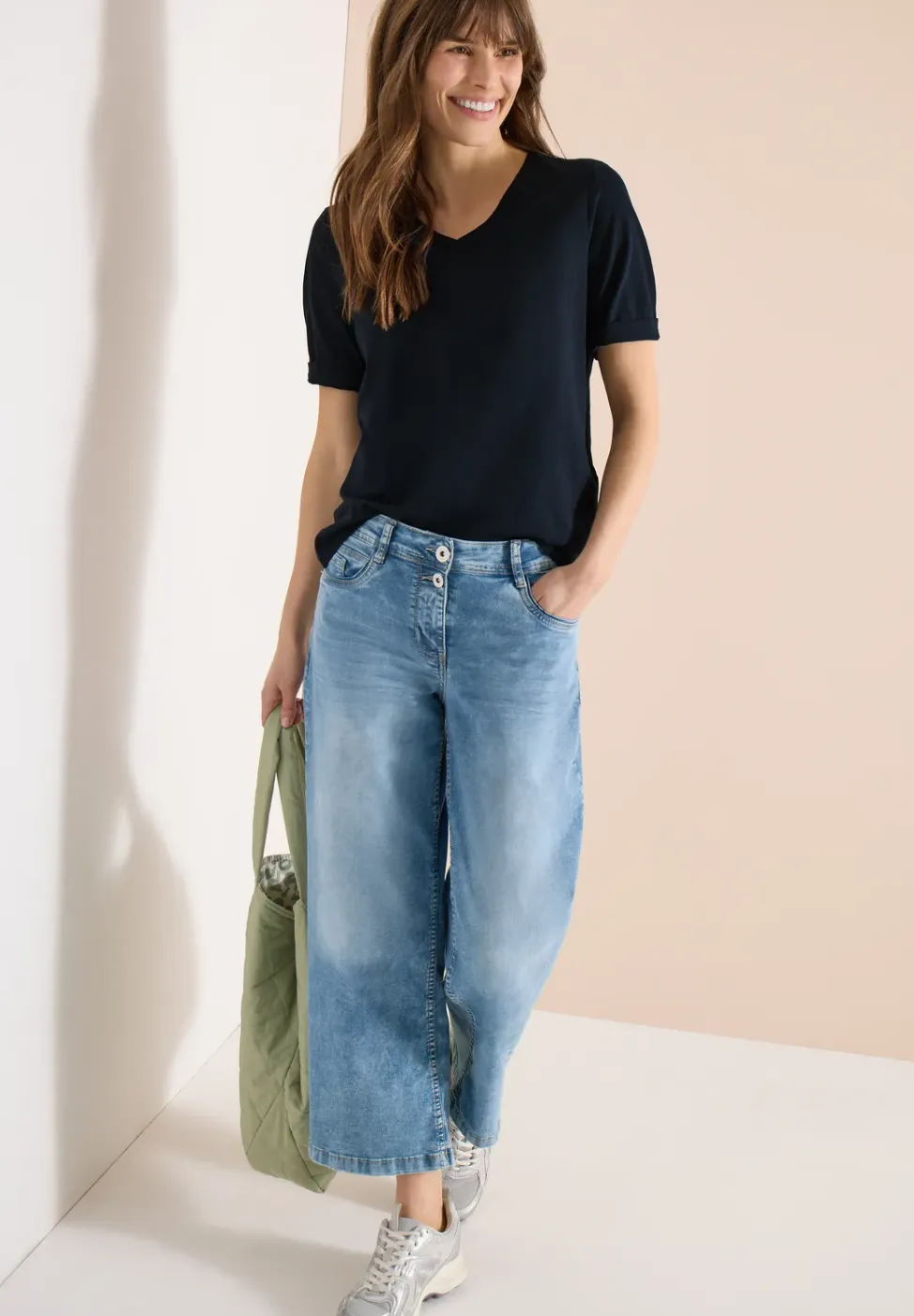Basic Shirt met V-hals