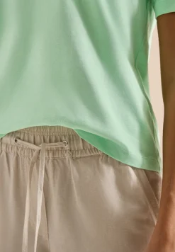 Basic Shirt met V-hals